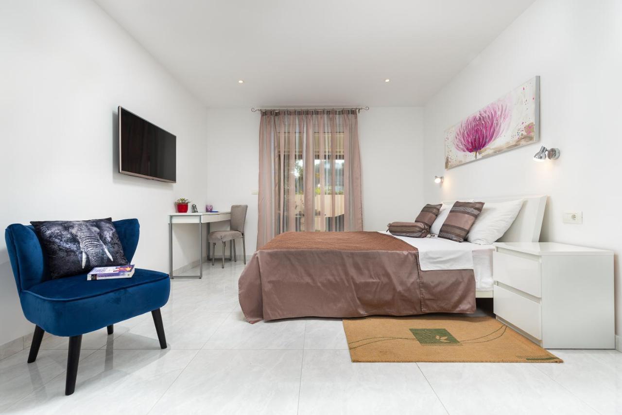 Studio Apartman Nega 3 Rovinj Buitenkant foto